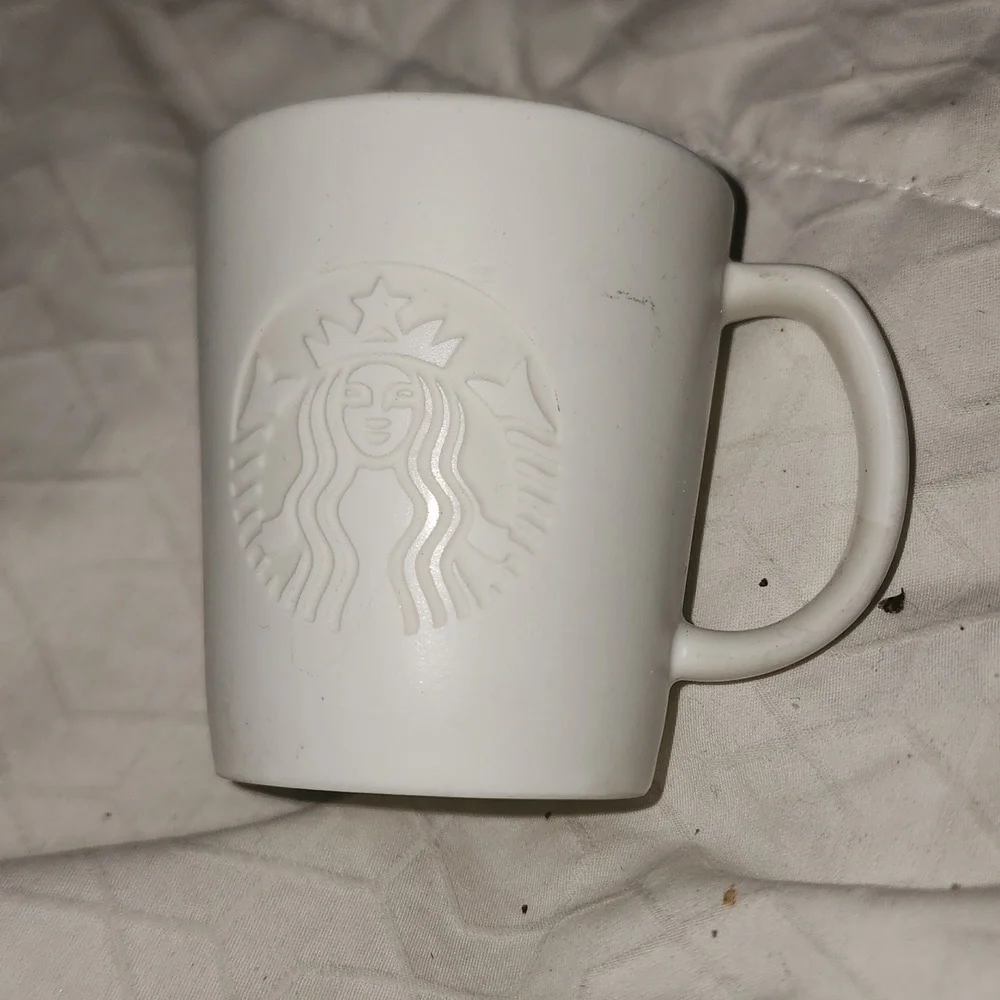 Five Starbucks Vintage Demi Coffee Cups and Original Wall Art - Picture 5 of 7